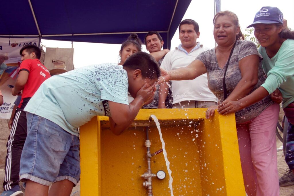 Alcalde de Lima inauguró segundo punto del proyecto Agua de Emergencia